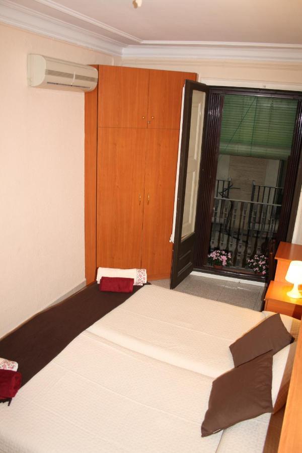 Pension Colmenero Барселона Номер фото